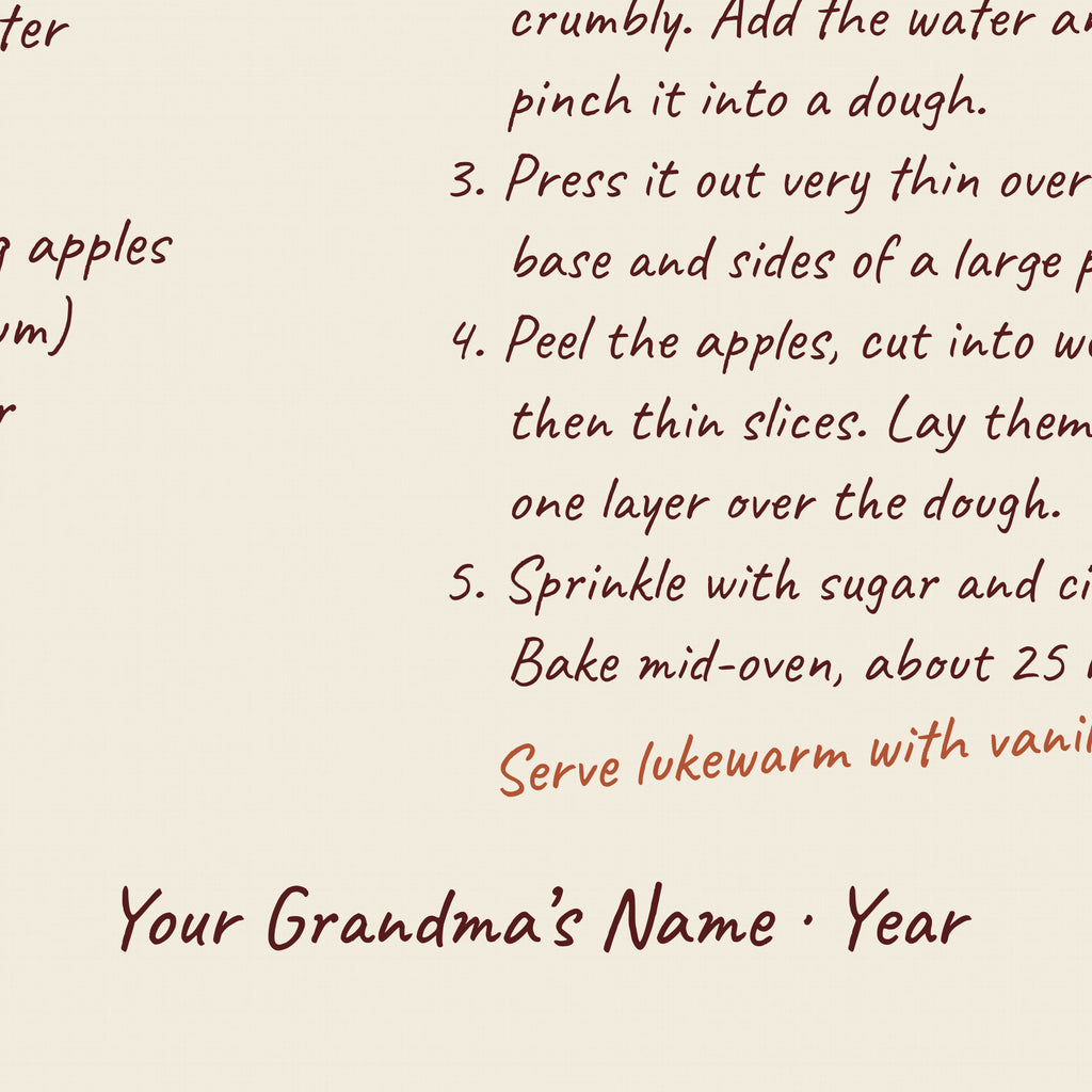 Närbild på äppelpajsreceptet på engelska med raden Your Grandma's Name · Year